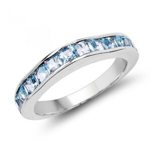 Stunning Ladies Sterling Silver Topaz Size 7 Designer Ring